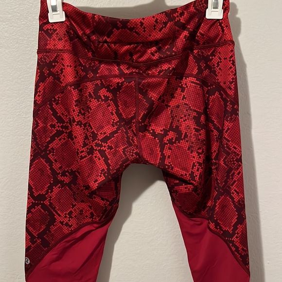 Lululemon Workout pants - Picture 3 of 6